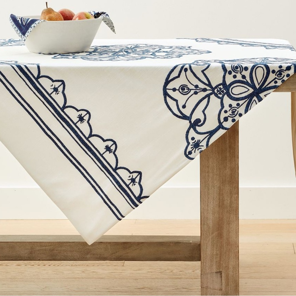 Pottery Barn Medina Embroidered Cotton Table Throw NWT